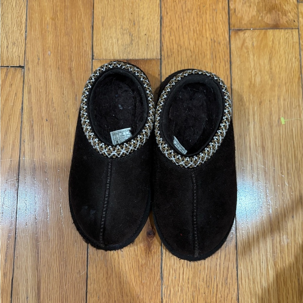UGG Brown Cozy Slippers with Knit Cuff